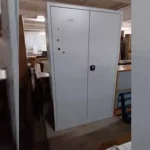 tanar de 18 ani retinut pentru 24 de ore fiindca a inchis trei copii intr un dulap metalic 67fbab2d81dad