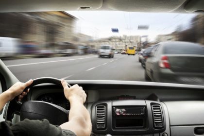 ue impune introducerea unor noi reguli rutiere privind pemisele de conducere 67f8e2c866a8b