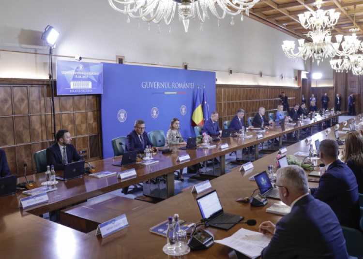un nou val de reduceri de posturi in ministere in scopul diminuarii cheltuielilor bugetare 67ef7f2b29f16