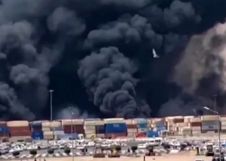 video explozie uriasa in cel mai mare port comercial din iran sunt sute de victime 680cd10c66999