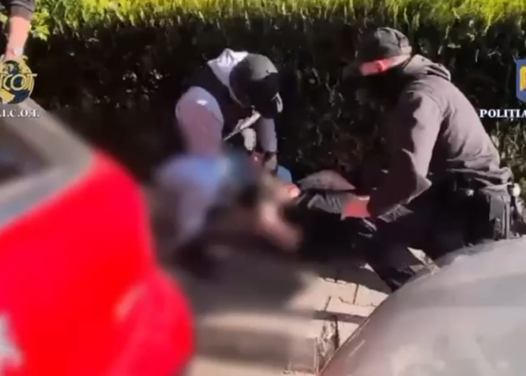 video flagrant in constanta iata cum urmau sa se vanda peste 2 kg de canabis pe litoral de 1 mai 681270142c04f