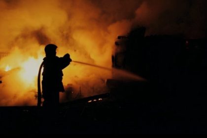 video incendiu la o cabana vanatoreasca din localitatea dropia a fost pericol de explozie 67f5e44a97d6d