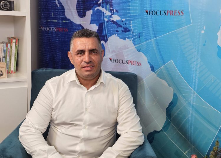 video primarul vasile delicoti in poarta alba au loc lucrari de asfaltare a strazilor am inceput cu zona d din localitate 67f3007dbd46a