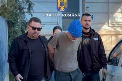 video un barbat a fost retinut dupa ce a talharit si amenintat doua persoane in navodari 67ff92c8defcc