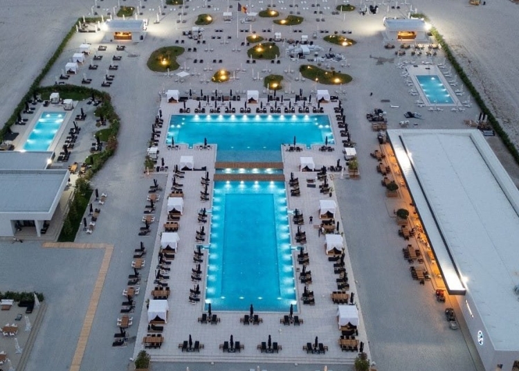 video viceprimarul costin rasauteanu considera ca piscina de pe plaja din mamaia aduce un plus destinatiei turistice 67f2e99e2955d