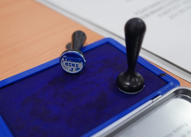 alegeri prezidentiale fotografierea buletinului de vot si comercializarea alcoolului in zona sectiilor de votare sunt interzise 6817007b3d2ce
