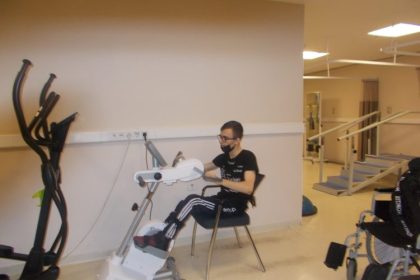 alexandru rotariu tanarul din agigea are nevoie din nou de ajutorul nostru pentru a putea merge 681b1ba4147a2