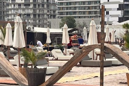 alti patroni cunoscuti au castigat plaje din eforie mamaia si agigea printre ei cei de la nuba 6827aeeb296f7