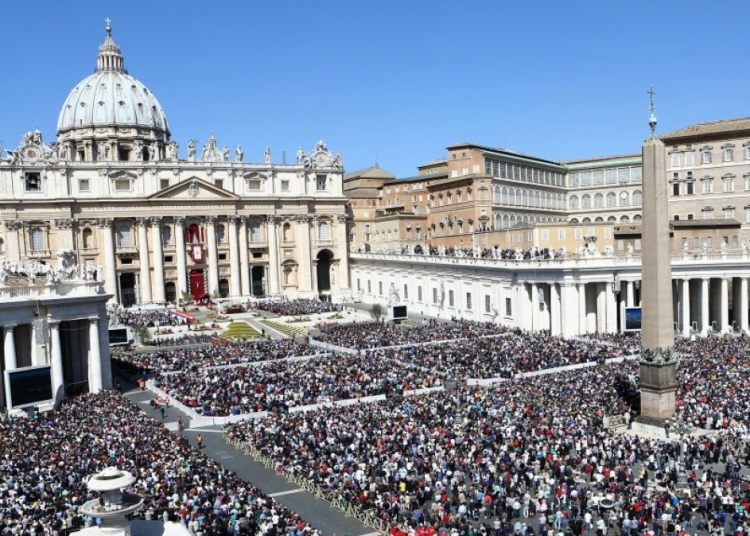 au inceput pregatirile la vatican ce a aparut in aceasta dimineata pe acoperisul capelei