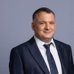 bogdan hutuca reactioneaza dupa rezultatele dezastruoase din primul tur al alegerilor romania o tara divizata intre speranta si teama 6818a6787150e