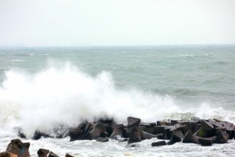 cod galben de vant puternic la constanta 682871854de43