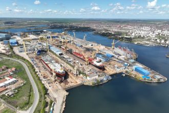conducerea santierului naval mangalia anunta ca angajatii isi vor primi salariile pana la finalul lunii 681d2b2cbfab8