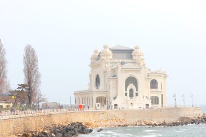continua angajarile la cazino constanta 6819cffd72761