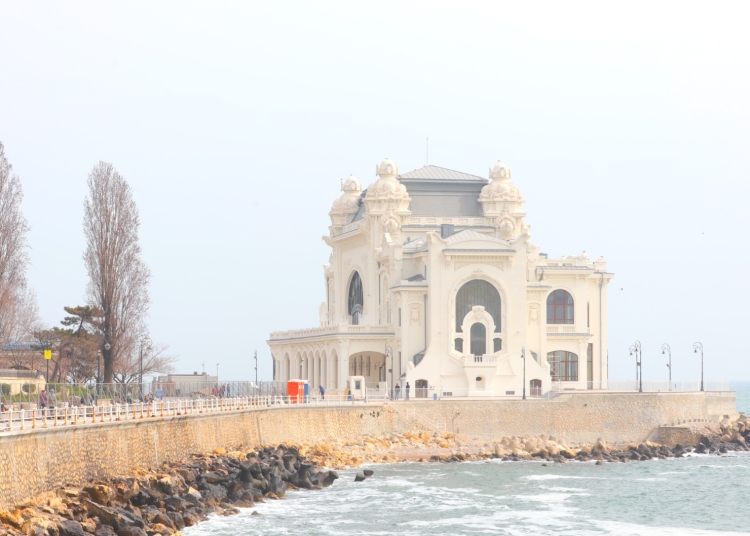 continua angajarile la cazino constanta 6819cffd72761
