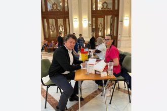 deputatul psd daniel gheorghe georgescu a donat sange in cadrul campaniei avem acelasi sange e un gest simplu dar cu o putere imensa foto 682de0205d78f