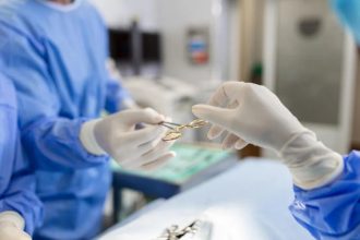 doctorita care a anesteziat o pacienta care a murit a scapat de inchisoare trebuie sa achite daune morale colosale 681e888a85391