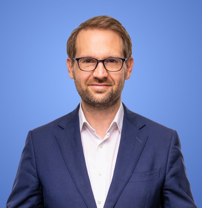 dominic fritz preia interimar conducerea partidului usr 681873c68219f