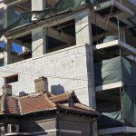 galerie foto gigi uda costica si george halep aproape de finalizarea blocurilor lipite de casele din centrul orasului 6812a04a9d9f4
