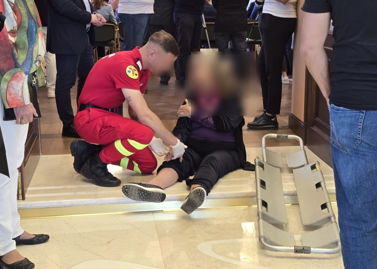 galerie foto start cu un incident la zilele constantei interventie a ambulantei la cazinou 682d976c5e8ce