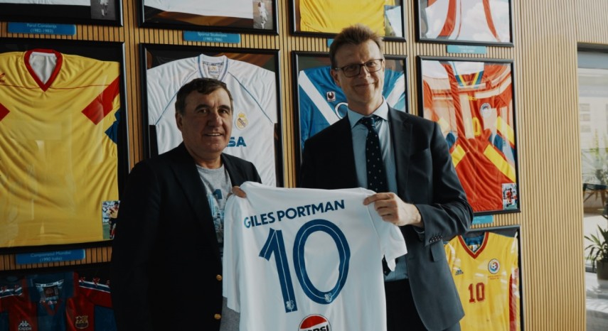 giles portman ambasadorul marii britanii in vizita la academia hagi galerie foto video 682d87ef16cce