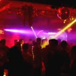 indivizii care au injunghiat doua persoane in fata clubului heavens au fost trimisi in judecata pentru tentativa la omor calificat 6834f8308826c