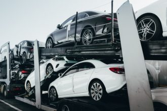 industria auto se prabuseste in sua masinile vor costa cu 12 000 de dolari mai mult 68146f0654f31