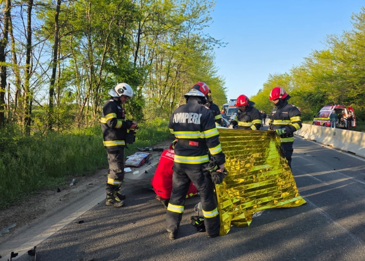 infotrafic circulatia rutiera a fost blocata pe dn39 in urma accidentului grav 682ac2475136a