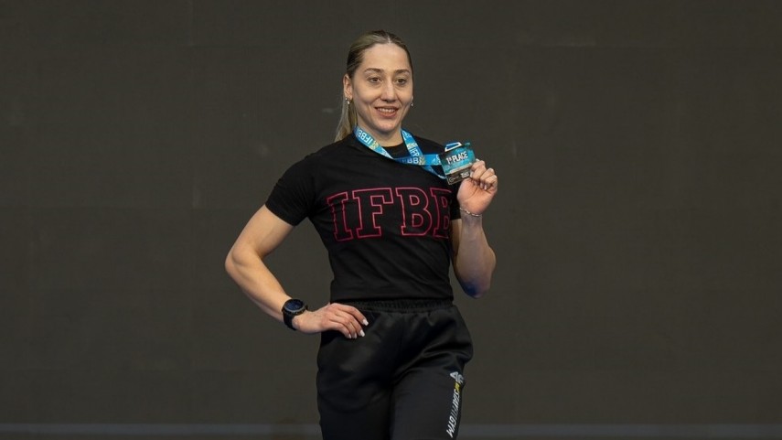 la europene elena novac patru medalii de aur si doua de argint plus un record mondial galerie foto 681a018671881