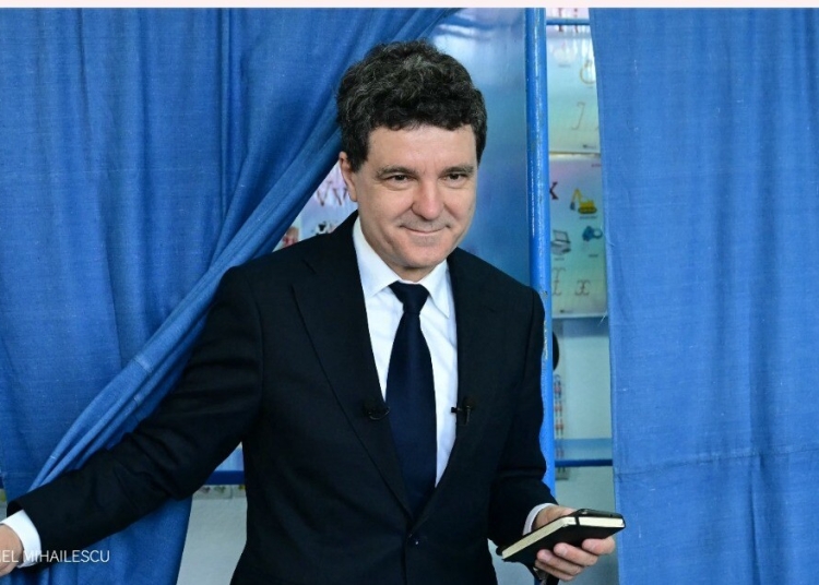 le figaro candidatul proeuropean nicusor dan a castigat alegerile prezidentiale 682a429ccbfec