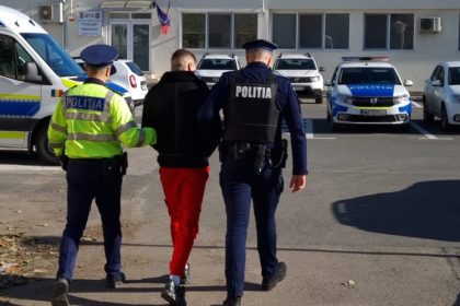 legea fugarilor loveste la constanta hot cu antecedente condamnat pentru furt nu s a prezentat dupa sentinta si are acum in carca si evadarea 682e4d7e074f8