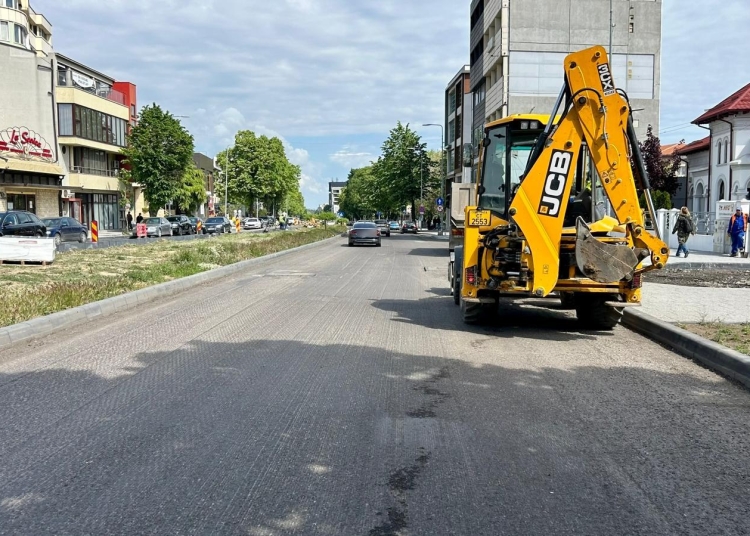lucrari de asfaltare pe bulevardul mamaia intre strazile patriei si ion ratiu traficul rutier va fi restrictionat partial 682320c45ea8a