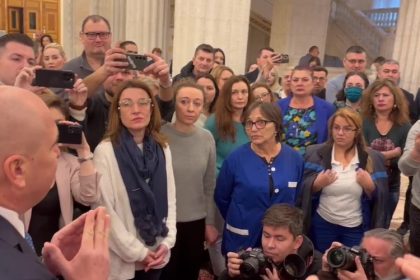 marea restructurare de la senat in cifre cat a reusit ilie bolojan sa taie din cheltuieli anual 68397fafc9ea8