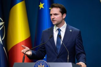 ministrul energiei saluta semnarea contractului comercial de livrare a gazelor naturale din perimetrul neptun deep intre omv petrom si compania de stat din republica moldova 681b1df70d04c