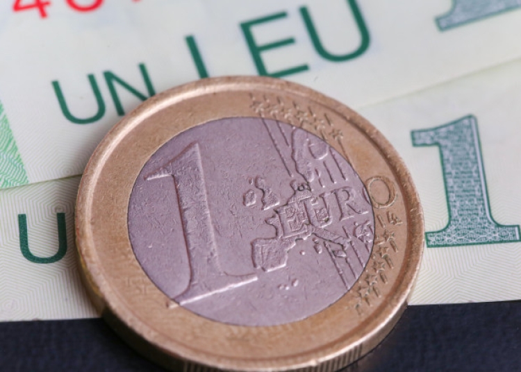 moneda europeana a scazut in raport cu leul dupa rezultatul alegerilor prezidentiale cursul valutar anuntat luni de bnr 682b0c198e410