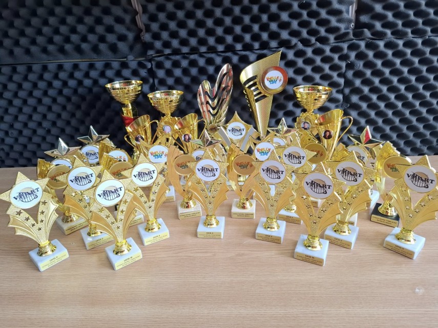 multiple premii pentru elevii centrului teodor t burada constanta la a vi a editie a festivalului national de muzica pop si populara sfinxul de aur galerie foto 681872487eac9