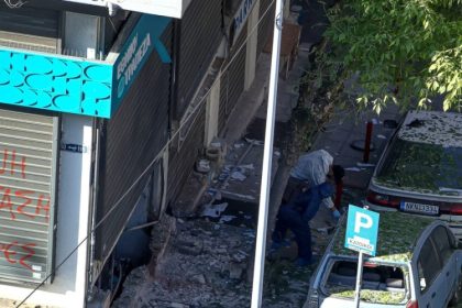 o femeie a murit dupa ce bomba pe care o transporta s a detonat 6815defba9357