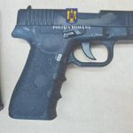 politistii au confiscat un pistol la tuzla in urma unei sesizari 682c869999cf0
