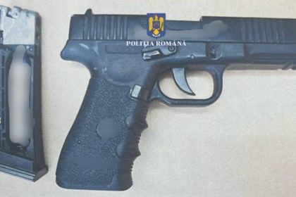 politistii au confiscat un pistol la tuzla in urma unei sesizari 682c869999cf0