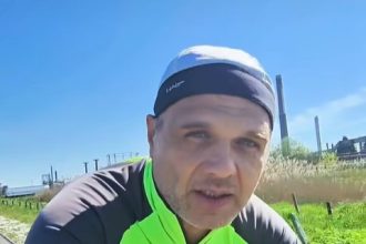 senatorul silviu cosa urare de ziua muncii de pe bicicleta la multi ani tuturor celor care si castiga onest painea cea de toate zilele video 68137d70abcc6