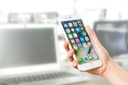 siri se activeaza singur apple te despagubeste pentru spionaj 68274ea8a5757