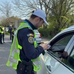 sofer rupt de beat surprins conducand pe drumurile publice din navodari ce au mai constatat politistii rutieri in prima zi a lunii mai 6814aacb93763
