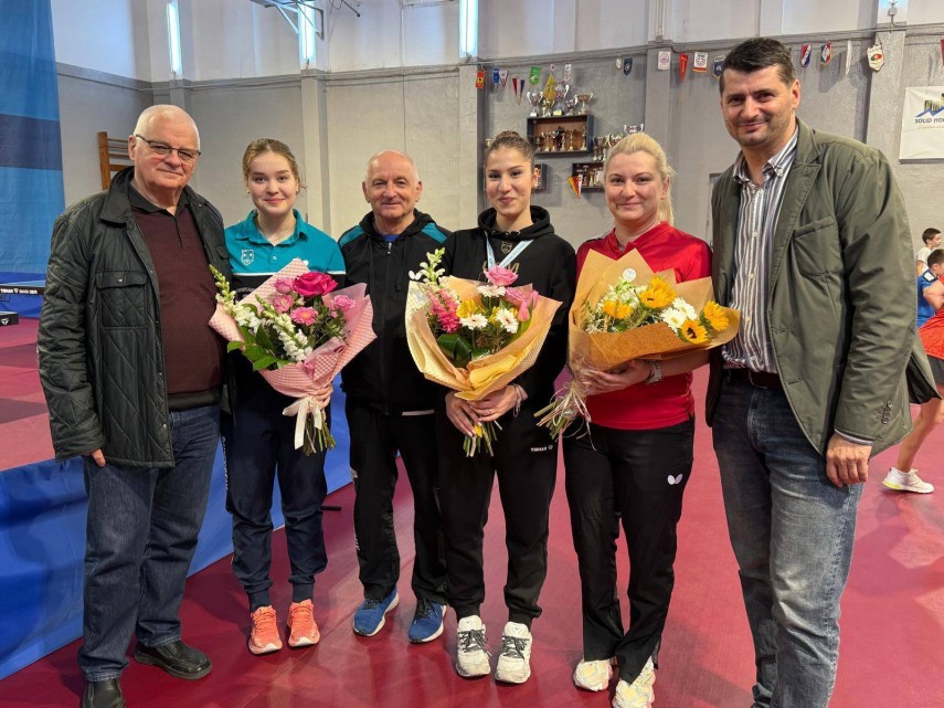sportivele csm constanta elena adriana zaharia si bianca mei rosu medaliate la campionatele europene de tenis de masa u21 6823881eee179