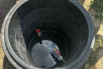 un copil de 2 ani si 9 luni a cazut intr o gura de canal in judetul galati 68136ade2a46a