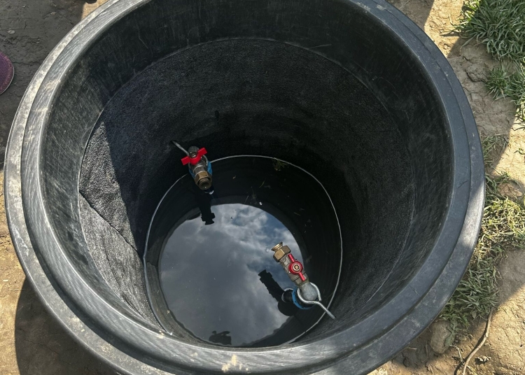un copil de 2 ani si 9 luni a cazut intr o gura de canal in judetul galati 68136ade2a46a