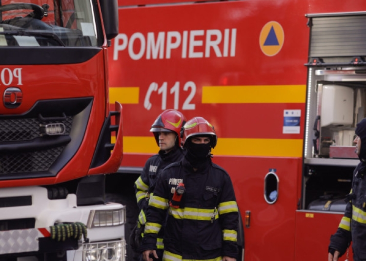 un incendiu a izbucnit la o casa din constanta 6813b38725e0c