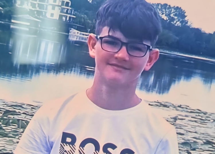 un minor de 14 ani a disparut vineri seara din tuzla 683aa4b358500