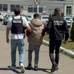 un minor de 17 ani a dat o spargere si a furat 25 000 de lei din sediul unei firme a fost arestat 6825e6e68b7b8