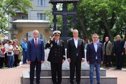 vicepresedintele consiliului judetean tulcea a participat la ceremonialul militar si religios dedicat zilei eroilor 68384f04db635