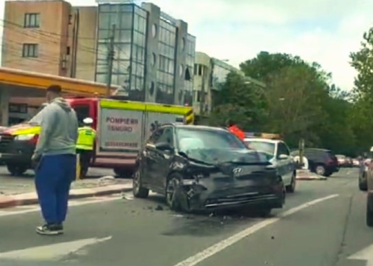 video accident rutier cu persoana incarcerata pe soveja in zona city park mall 681df84057dcd