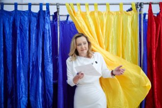 video elena lasconi romanii au ocazia sa reseteze sistemul 6817527cc6ffb